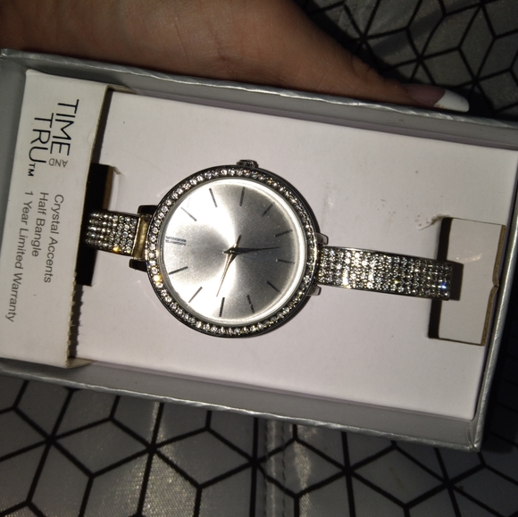 Watch - Picture 4 of 4